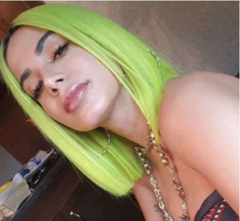 Anitta deixou seus seguidores alvoroçados após postar uma foto com os cabelos amarelos no último dia 11. (Foto: Reprodução/Instagram)