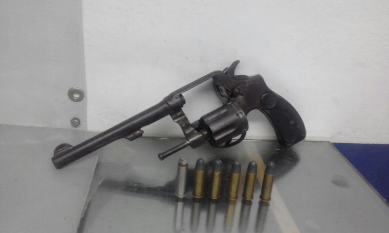 Arma apreendida com o acusado. Foto: Divulgação