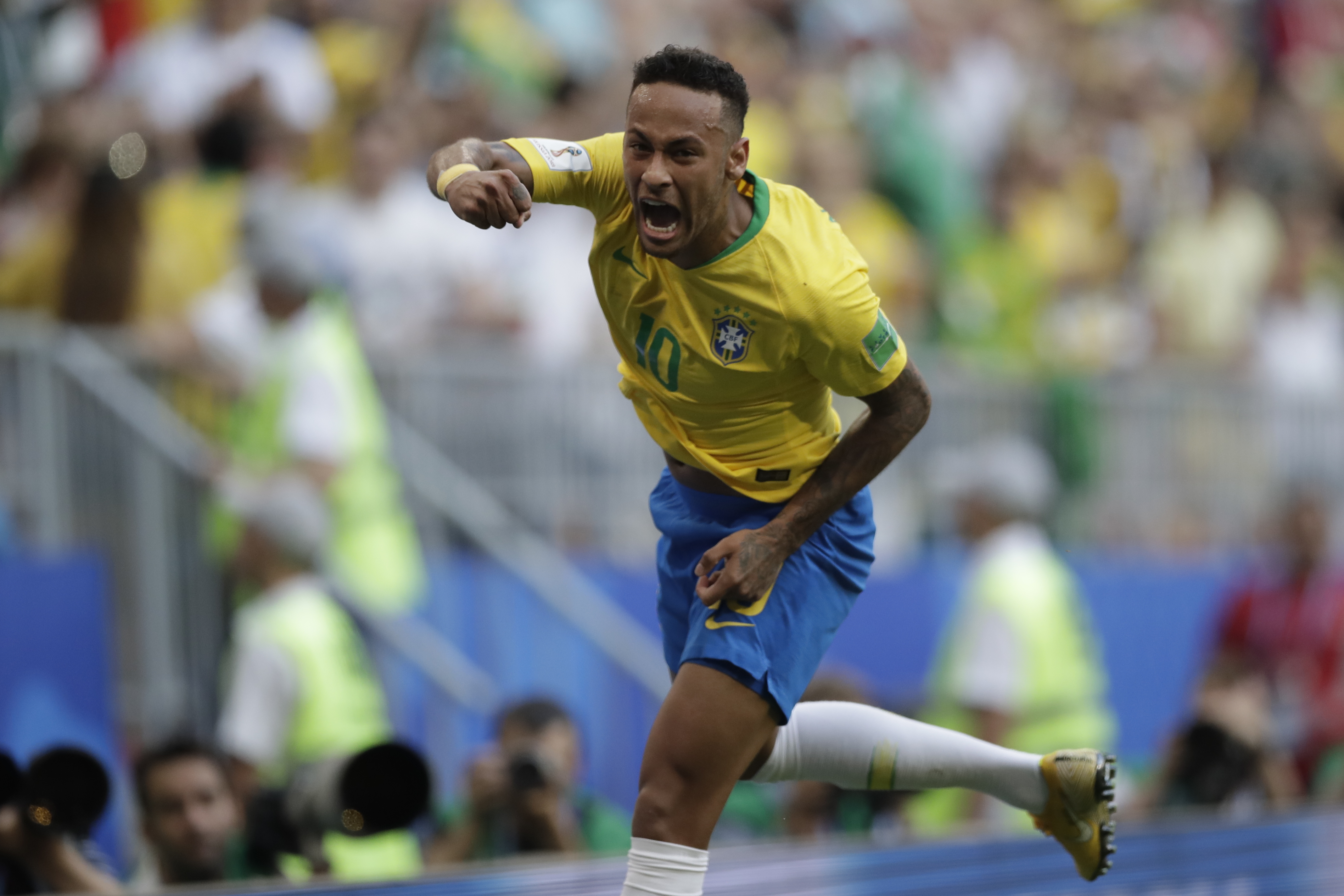 Neymar comemora o gol (Foto: André Mourão/Mowa Press)