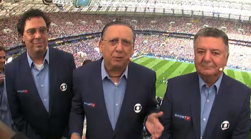 Casagrande, Galvão Bueno e Arnaldo Cezar Coelho durante a transmissão da Globo. (Foto: Reprodução/TV Globo)