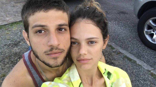 Chay Suede e Laura Neiva (Foto: Reprodução / Instragram)