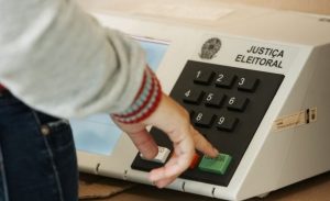 Urna eletrônica: concorrência maior é por uma vaga na Assembleia (Foto: Reprodução)