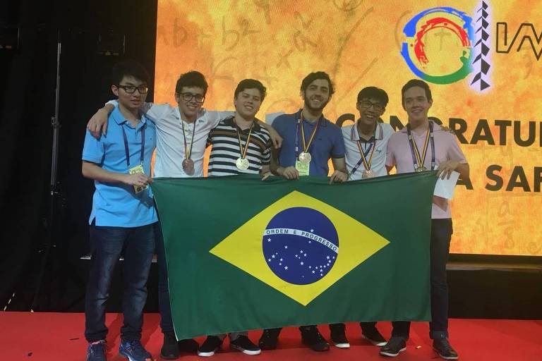 A equipe brasileira: Lucas Harada, Pedro Cabral, Bruno Meinhart, Bernardo Trevisan, André Yuji Hisatsuga e Pedro Sponchiado (Foto: Divulgação)