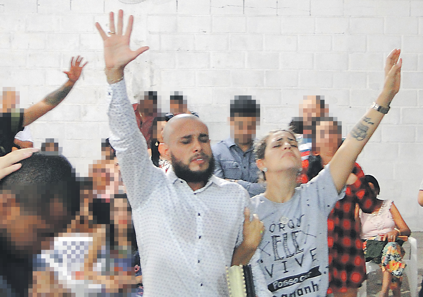 George e Juliana em culto. (Foto: Wilton Júnior 23/04/18)