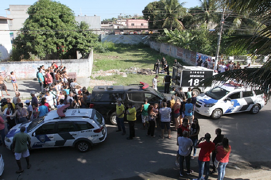 (Área foi isolada pela polícia. Foto: Antonio Moreira/AT)