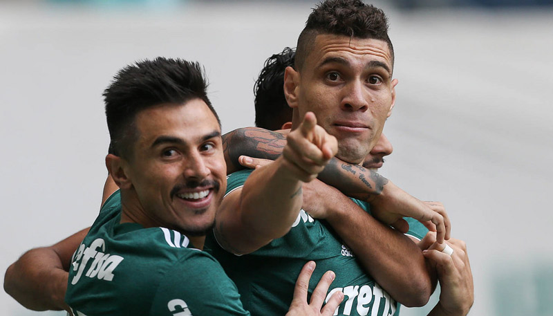 Moisés comemora seu gol contra a equipe do Atlético Mineiro (Foto: Divulgação / Palmeiras)