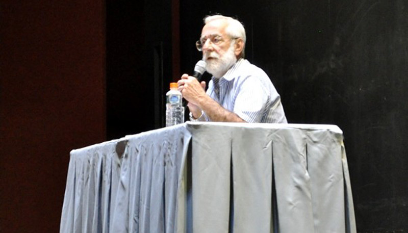 O professor José Antônio Pignaton estava na Suíça de férias, quando teve um mal estar (Foto: Divulgação / Leonardo da Vinci)