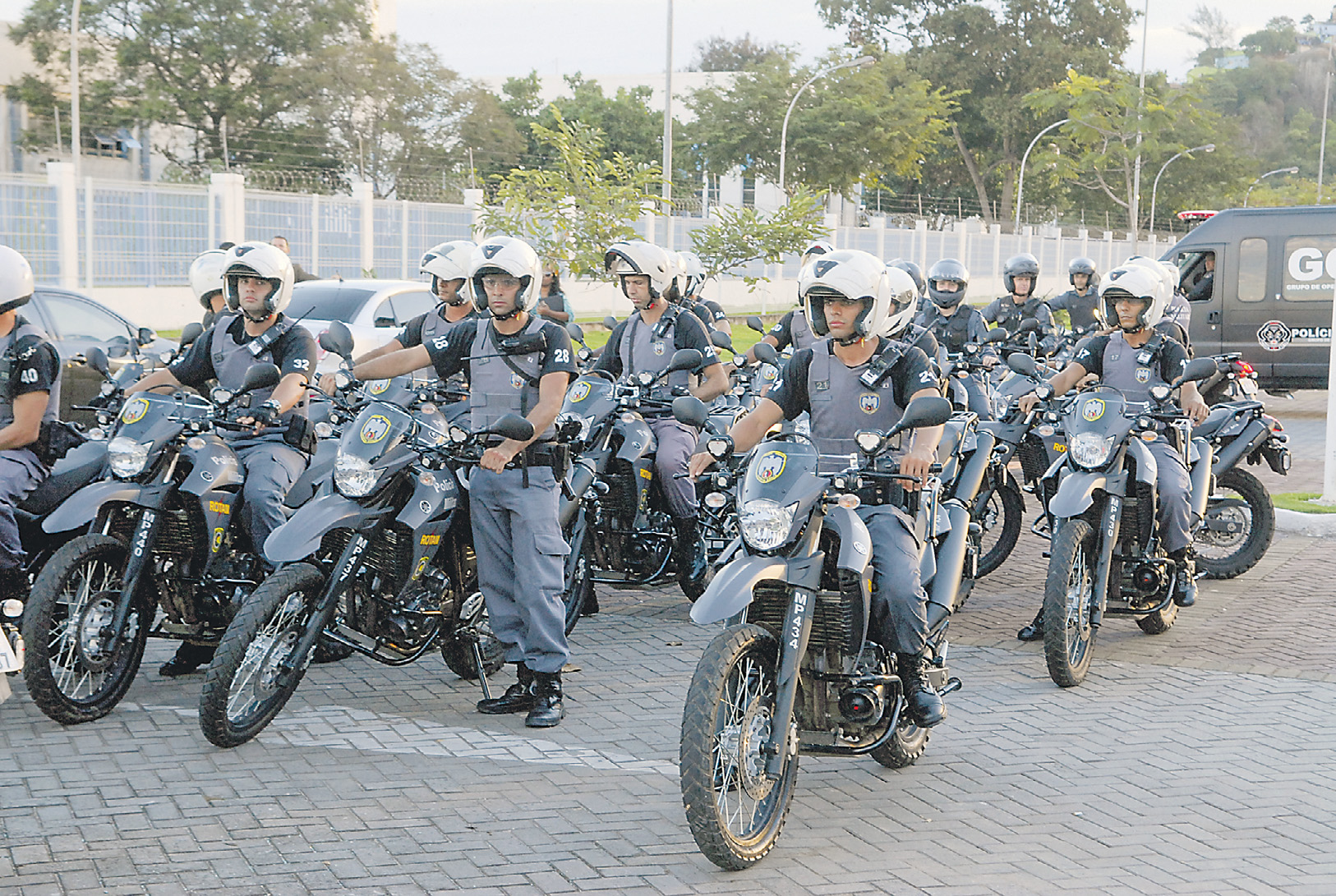 PMs em motocicletas: são 250 vagas para soldado combatente, 10 vagas para soldado músico e 30 para oficiais. (Foto: Fernando Ribeiro/AT)