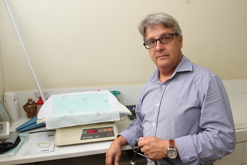 Aboudib alerta que a disseminação de notícias falsas fez com que muitos pais desistissem de levar os filhos para vacinar, o que é um erro, já que essas doenças podem ser evitadas com a imunização (Foto: Antonio Moreira/ AT)