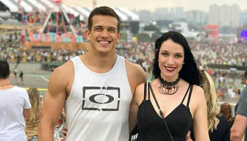 Professor Luís Felipe Manvailer ao lado da esposa: ele negou o crime (Foto: Divulgação / Redes Sociais)