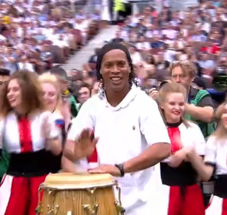 Ronaldinho Gaúcho na final da Copa (Foto: Reprodução)