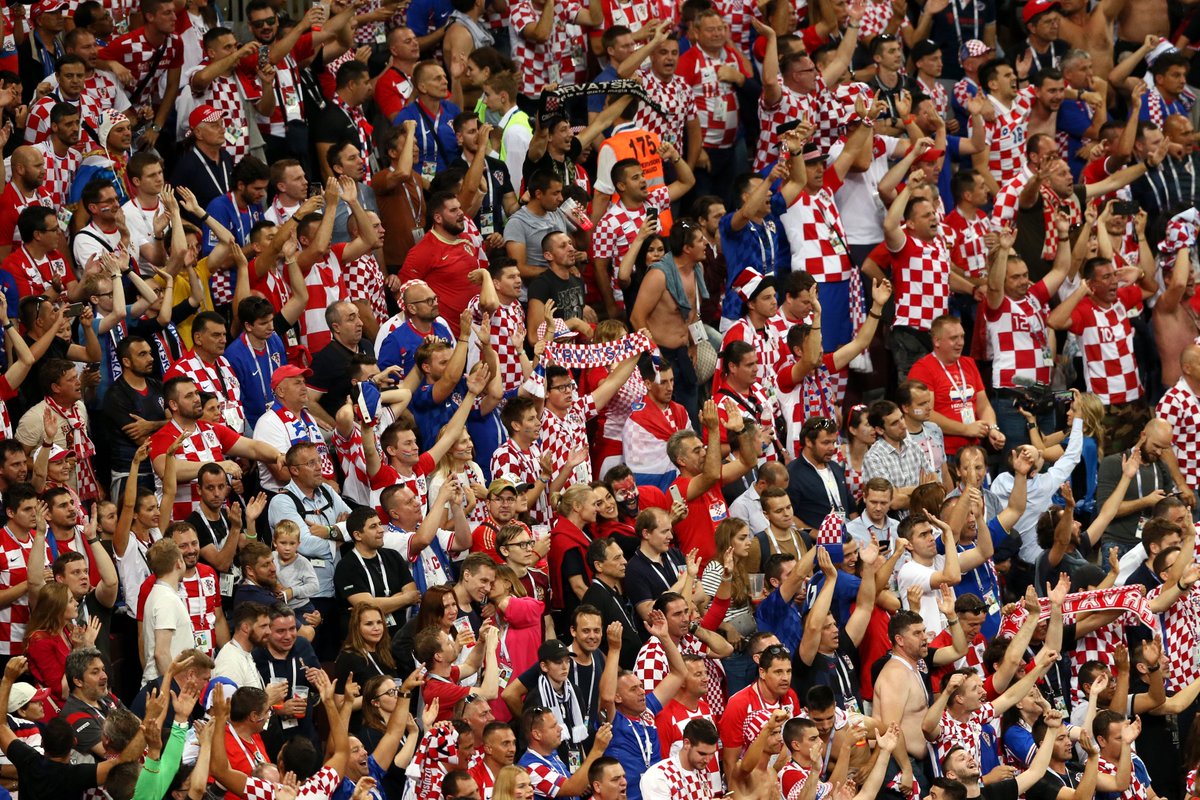 Torcida da Croácia em festa: este é o melhor resultado em copas até aqui (Foto: Twitter)