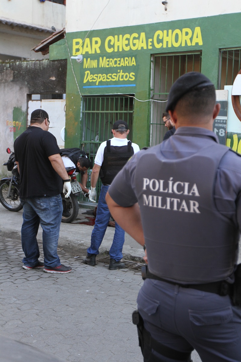 Local onde o corpo foi encontrado (Foto: Antonio Moreira/ AT)