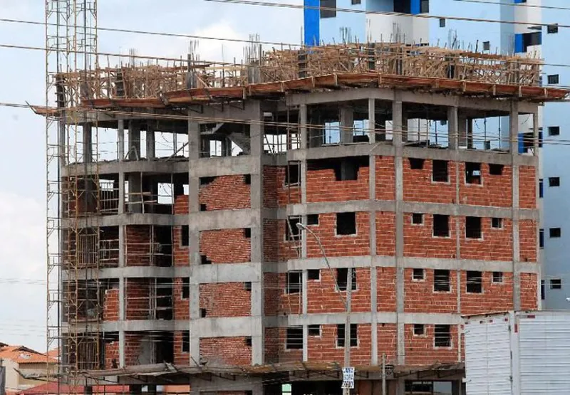 Com a redução dos juros, a Caixa prevê a retomada de investimentos no setor da construção civil