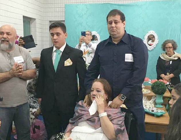 O momento do sim foi de pura emoção. (Foto: Divulgação)