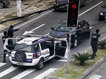 Suspeito de sequestro-relâmpago é detido em Vitória. (Foto: Reprodução videomonitoramento)