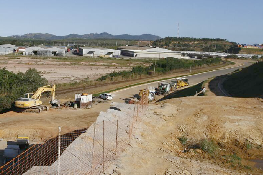 Contorno de Cariacica fica pronto em novembro. Na foto obras na estrada de Aroaba em Cariacica (Foto: Thiago Coutinho)