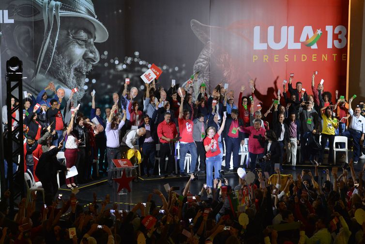 Convenção nacional do PT escolheu Lula para candidato a presidente. (Foto: Rovena Rosa/Agência Brasil)