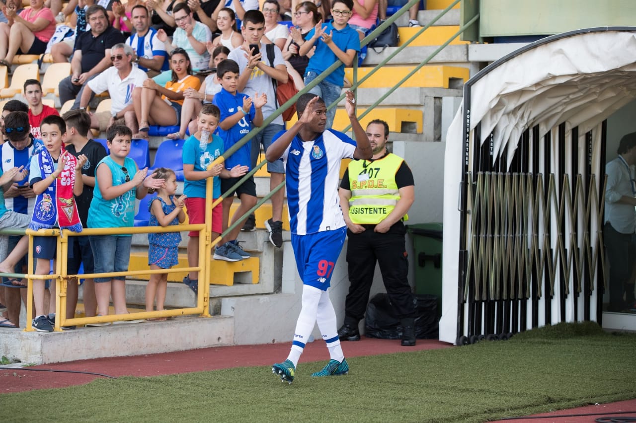 Emerson Ramires deixou o Rio Branco de Venda Nova e foi para o Porto (Foto: Acervo pessoal)