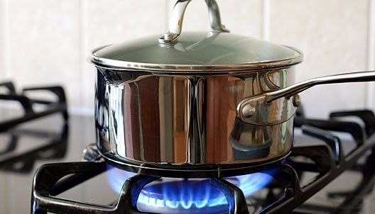 Escolher a panela adequada ajuda a economizar no gás de cozinha (Foto: Divulgação)