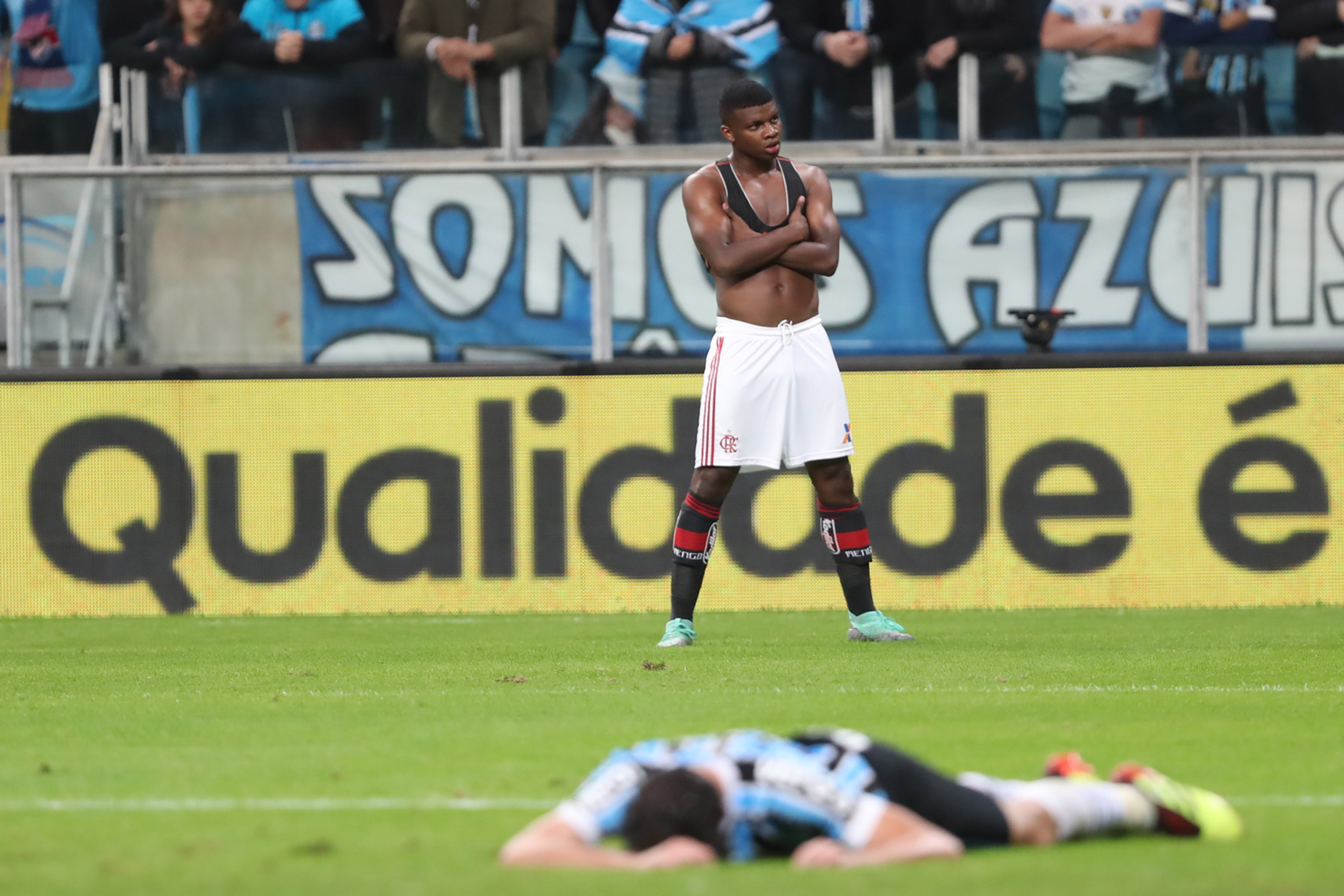 Lincoln comemora gol do empate do Fla (Foto: Gilvan de Souza/Flamengo)
