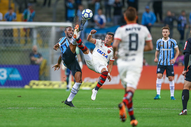 Uribe foi um dos titulares do Fla em campo (Foto: LUCAS UEBEL/GREMIO FBPA)