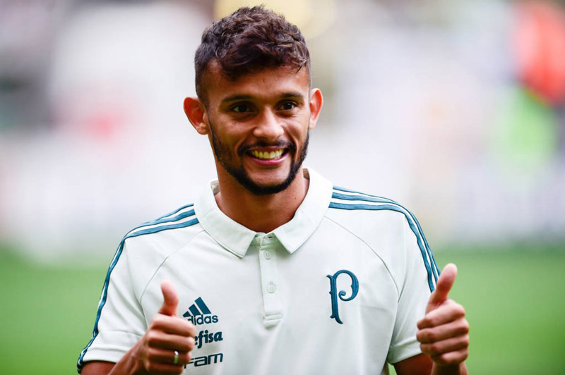 Gustavo Scarpa é alvo de uma briga judicial entre Fluminense e Palmeiras (Foto: DIvulgação)