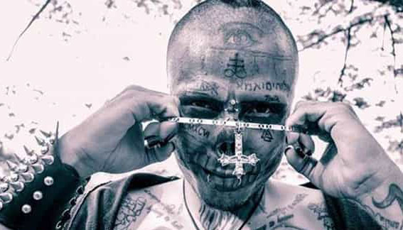 Tatuador colombiano Kalaca Skull (Foto: Divulgação)