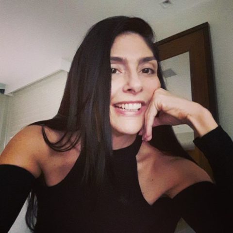 Karina foi executada quando saía de um shopping (Foto: Acervo Pessoal)