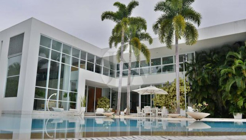 Mansão da apresentadora, que foi anunciada no site de uma imobiliária (Foto: Reprodução/Imobiliária Judice & Araújo)