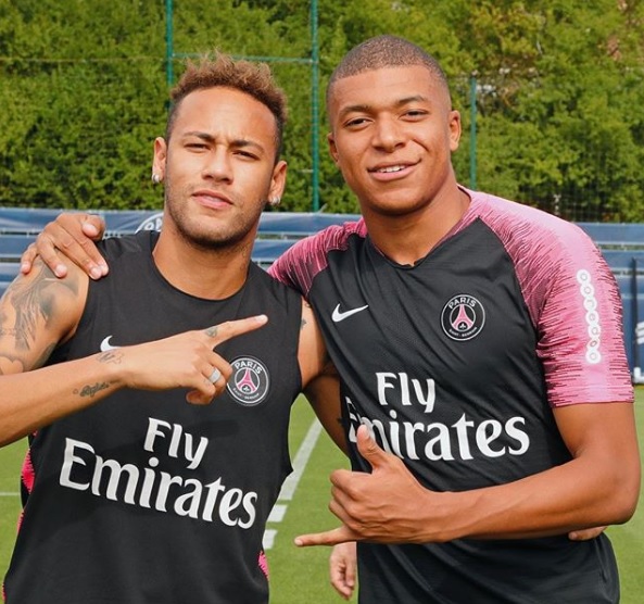 Neymar ao lado de Mbappé (Foto: Reprodução/Instagram/PSG)