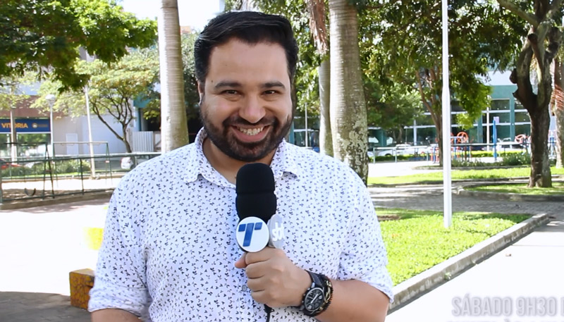 Miguel Filho é apresentador do Mundo Pet (Foto: Reprodução TV Tribuna/SBT)