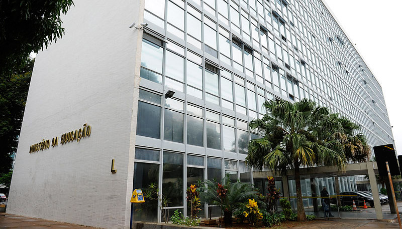 Ministério da Educação: anúncio da autorização para as vagas no País foi publicado no Diário Oficial da União (Foto: Divulgação)
