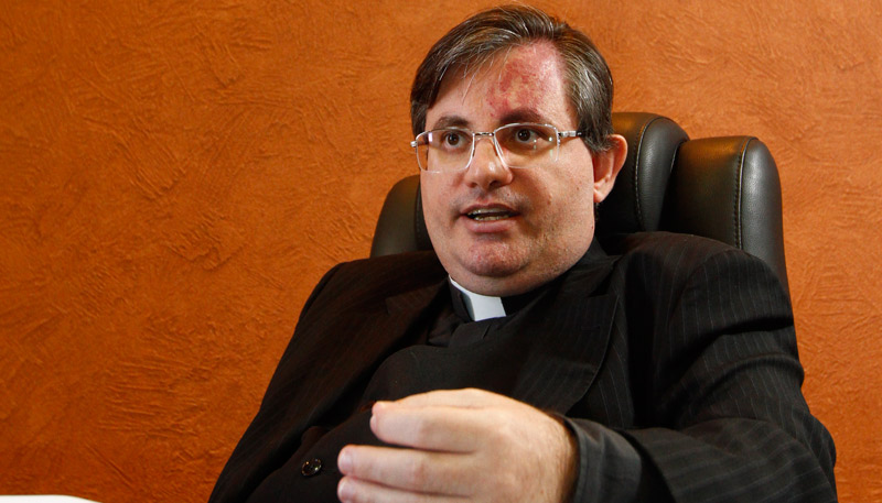 As pessoas incorporam tendências, ideologias e comportamentos em desacordo com a doutrina de fé da Igreja”, afirmou o Pe. Hiller Stefanon (Foto: Thiago Coutinho/AT)