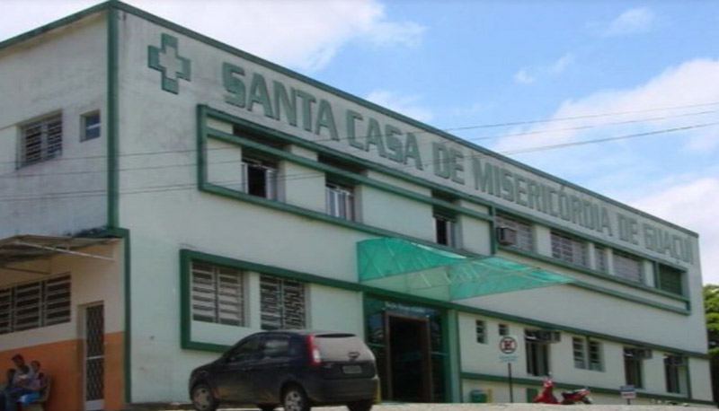 Santa Casa de Guaçuí, local onde o menino foi levado (Foto: Reprodução TV Tribuna)
