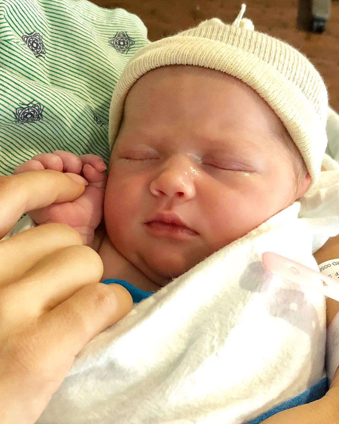 Bella disse que a filha é a cara da primogênita Vicky (Foto: Reprodução/ Instagram)