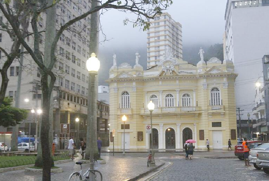Teatro Carlos Gomes ao lado da Praça Costa Pereira - Centro, Vitória (Foto: Leone Iglesias)