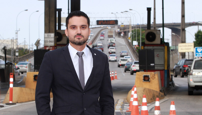 O advogado Sérgio França lembra que a Rodosol presta serviço público e que o usuário paga por isso (Foto: Rodrigo Gavini/AT)