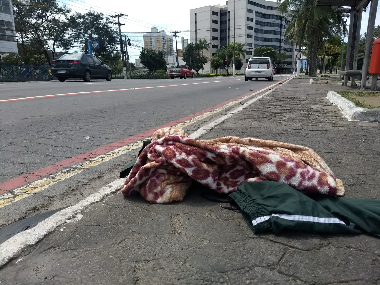 Andarilho atropelado na Beira-mar(Foto: Taís de Hollanda)