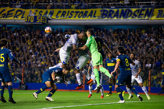 Dedé acerta o goleiro Andrada (Foto: Bruno Haddad/Cruzeiro E.C.)