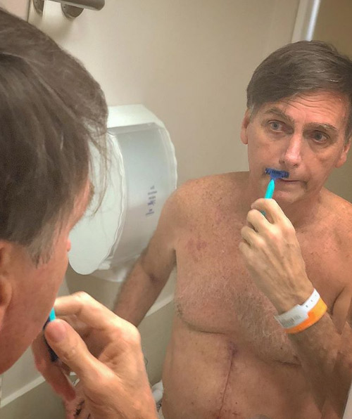 Bolsonaro postou mais uma foto no hospital (Foto: Reprodução / Instagram)