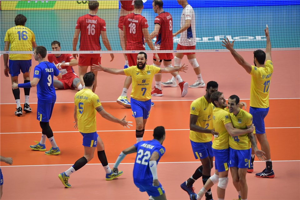 Brasil elimina a Sérvia e vai à quinta final consecutiva (Foto: FIVB)