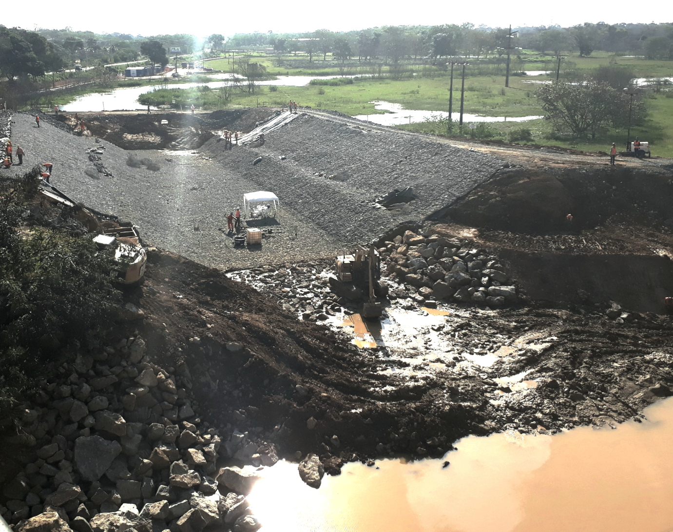 Canal ampliado para escoar água da Lagoa Juparanã será reaberto neste sábado (Foto: Wilton Junior)