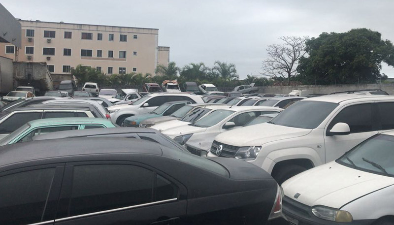 Carros de diferentes modelos serão disponibilizados no leilão (Foto: Divulgação / PRF)