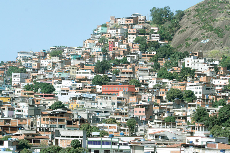 Complexo da Penha, na capital, faz parte dos locais da Grande Vitória em que o PCC quer impor as próprias leis. Local é palco de confrontos constantes com a polícia (Foto: Fábio Nunes / AT)
