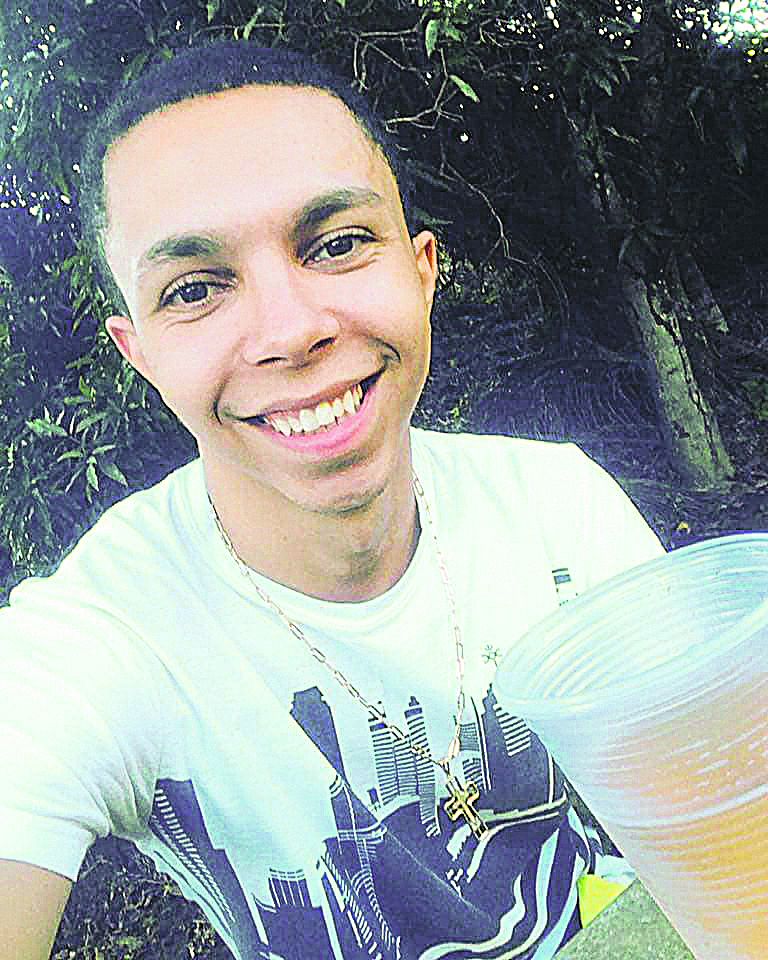 Roberlã Chaes tinha 23 anos. (Foto: Reprodução Facebook)