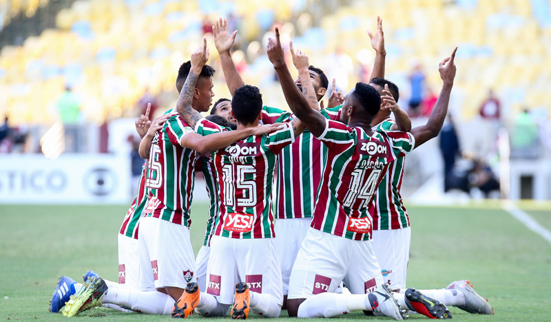 Jogadores comemoram o gol que decidiu a partida (Foto: Lucas Merçon / Fluminense FC)