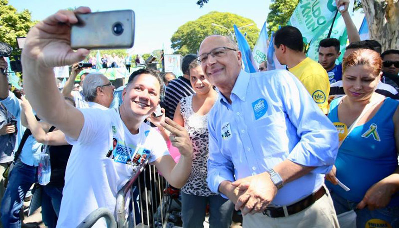 Candidato do PSDB eleva o tom contra campanha de Bolsonaro (Foto: Divulgação / Facebook)
