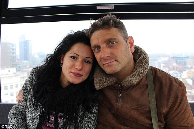 Andrew Wardle, 45, e sua namorada Fedra Fabian, 25. (Foto: Divulgação TLC)