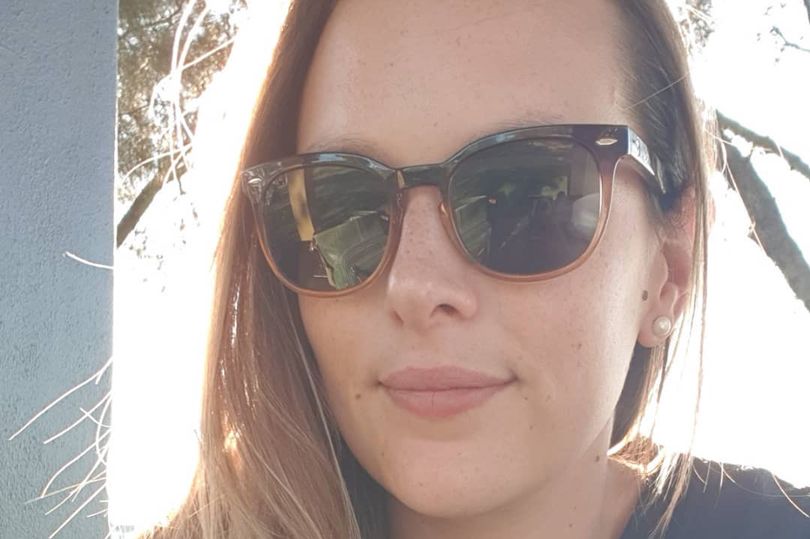Victoria Curthoys teve dedos amputados no decorrer dos anos (Foto: Acervo pessoal)